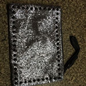 Zipper pouch